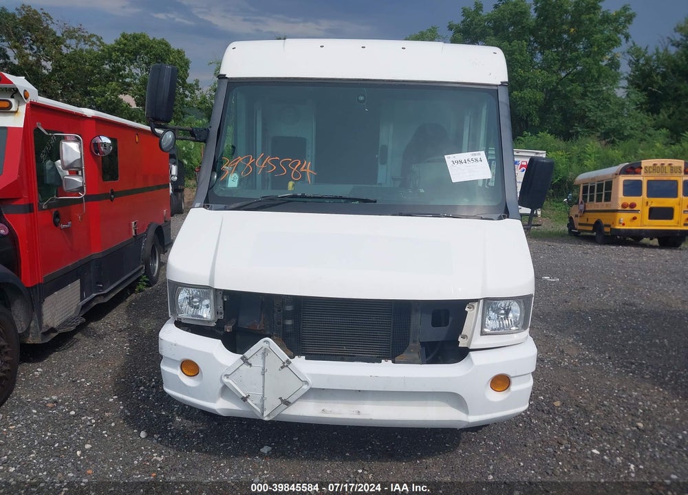 2015 ISUZU COMMERCIAL VAN VIN: JALB4T177F7W00412