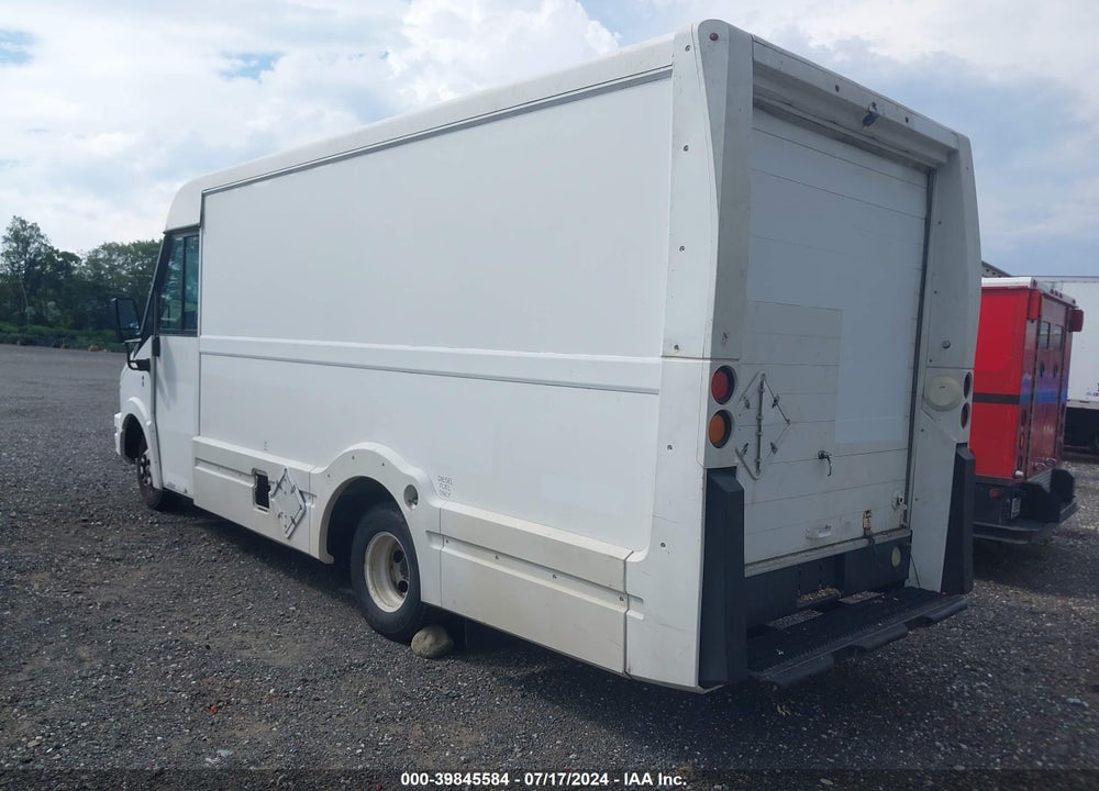 2015 ISUZU COMMERCIAL VAN VIN: JALB4T177F7W00412