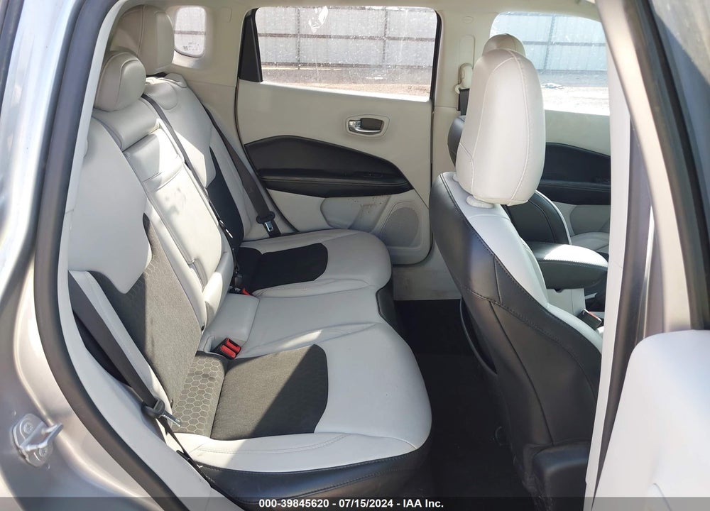 2018 JEEP COMPASS SUN AND WHEEL FWD VIN: 3C4NJCBB7JT494347