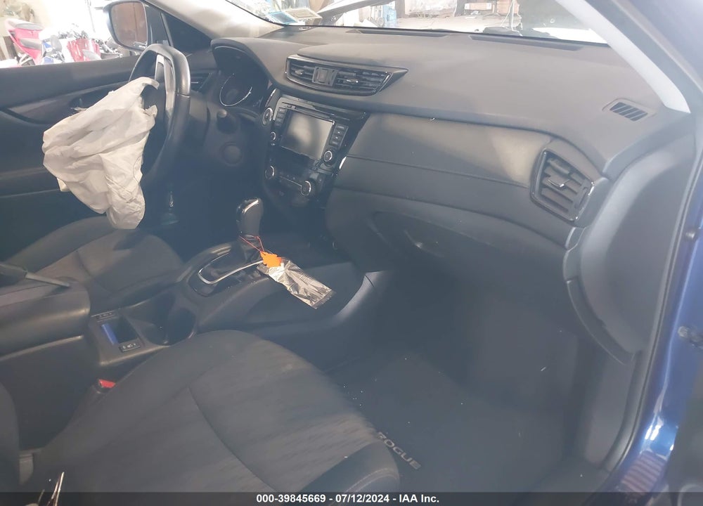 2018 NISSAN ROGUE SV VIN: 5N1AT2MV7JC848739
