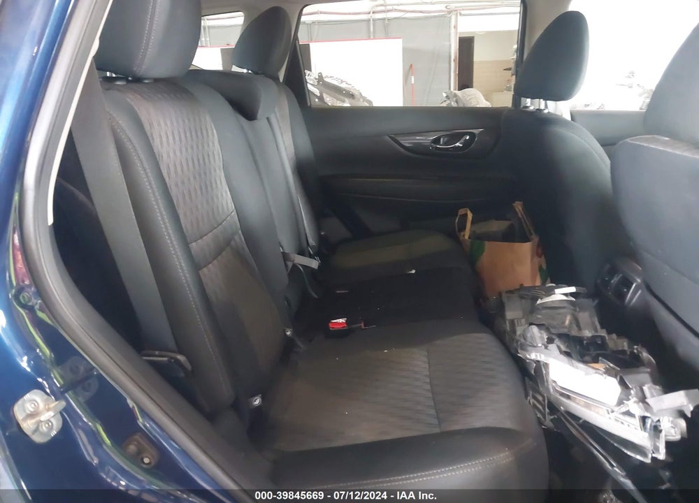 2018 NISSAN ROGUE SV VIN: 5N1AT2MV7JC848739