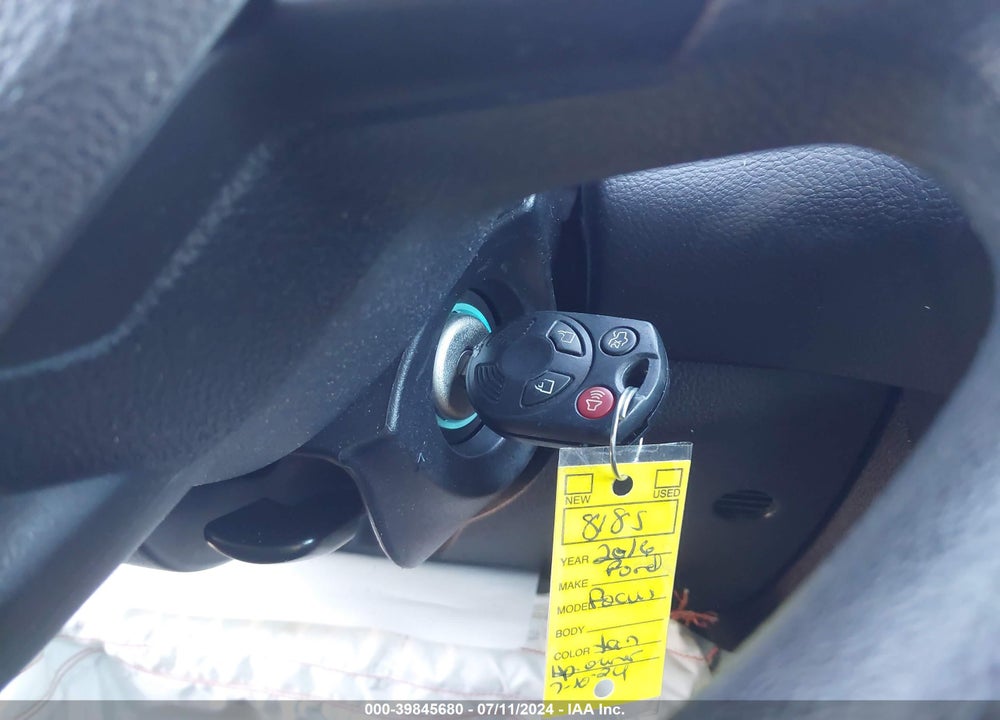 2016 FORD FOCUS SE VIN: 1FADP3F27GL318185