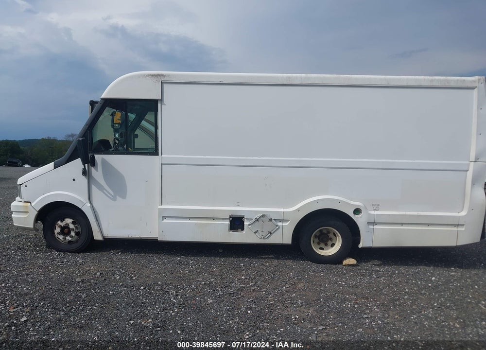 2013 ISUZU COMMERCIAL VAN VIN: JALB4T178D7W01243