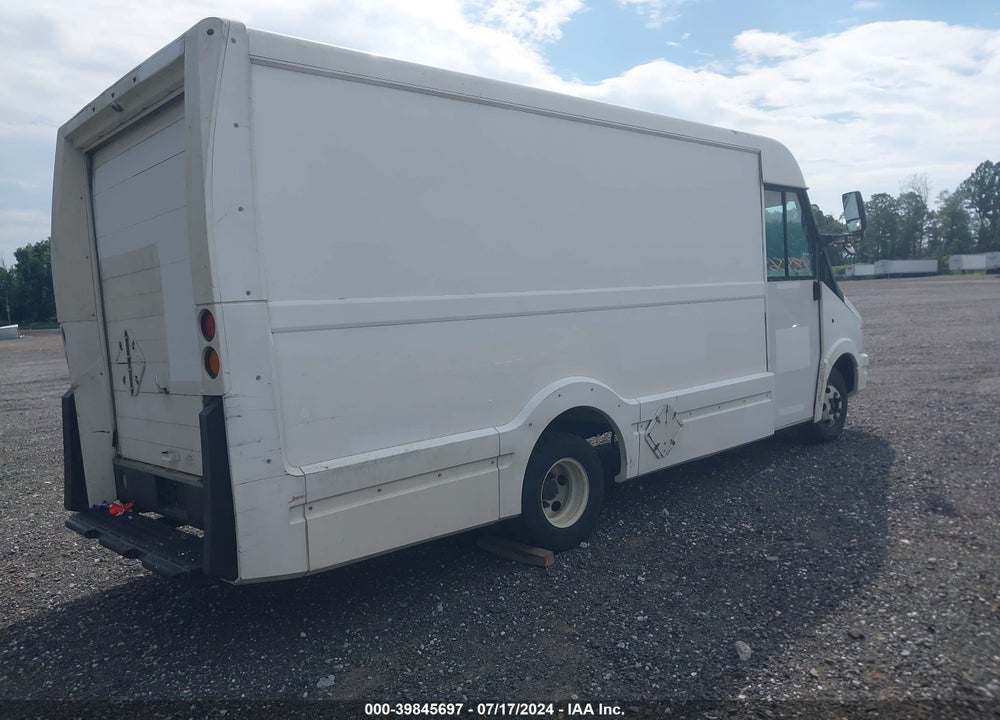 2013 ISUZU COMMERCIAL VAN VIN: JALB4T178D7W01243