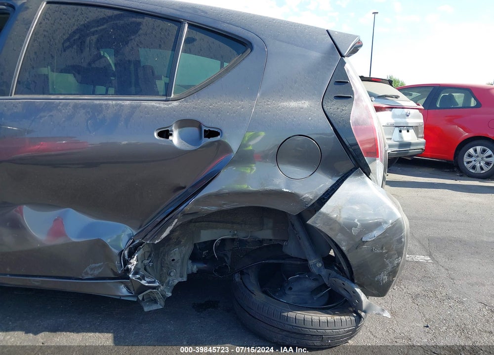 2015 TOYOTA PRIUS C TWO VIN: JTDKDTB34F1581723