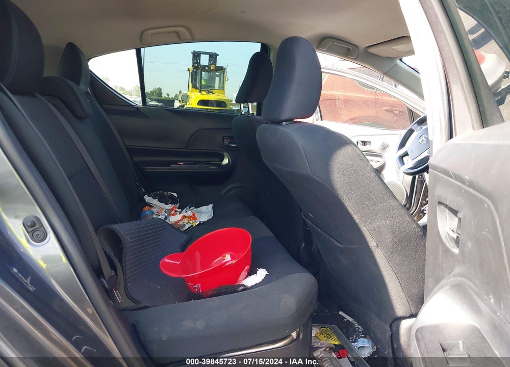 2015 TOYOTA PRIUS C TWO VIN: JTDKDTB34F1581723