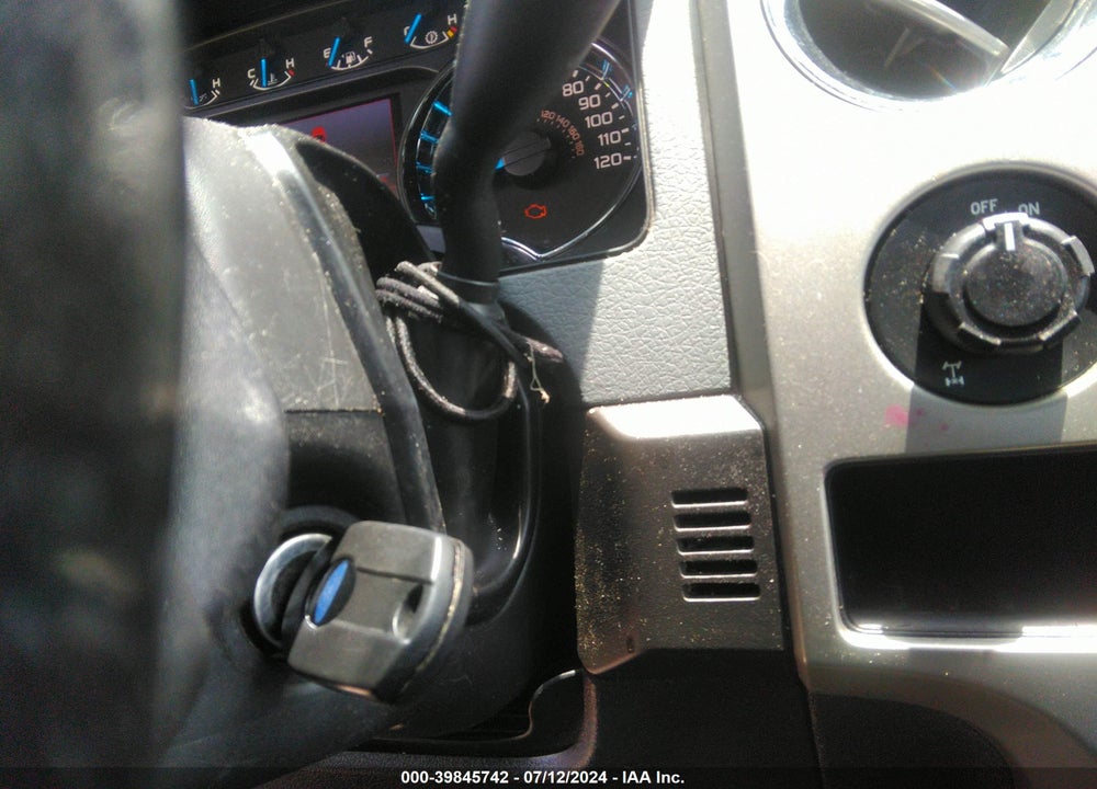 2013 FORD F-150 XLT VIN: 1FTFW1CT2DFC25351