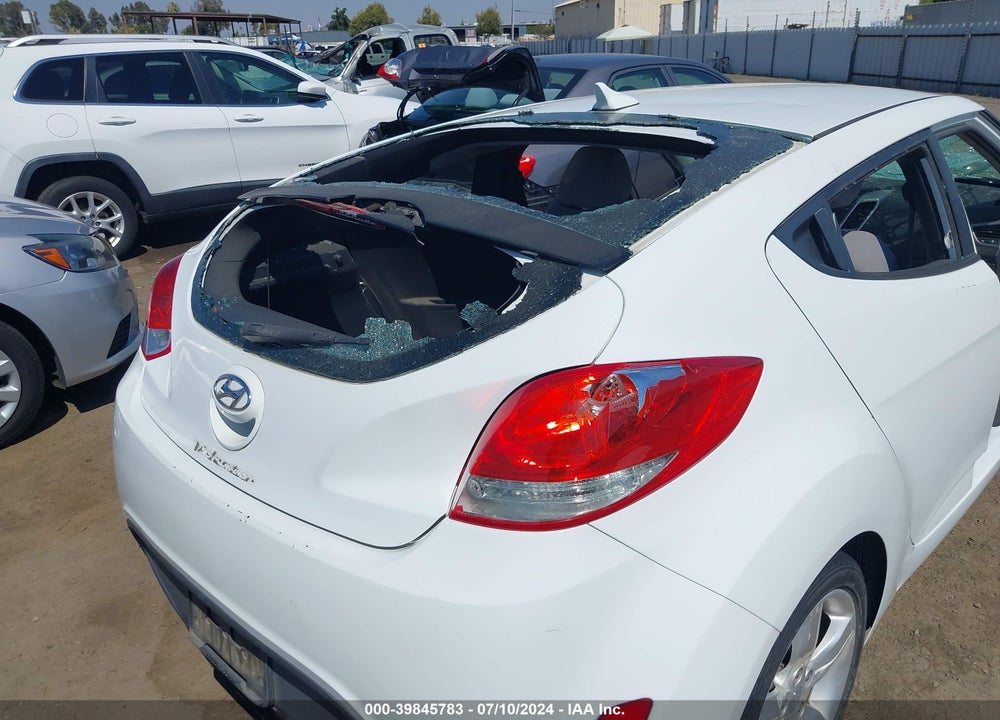 2013 HYUNDAI VELOSTER BASE W/GRAY VIN: KMHTC6AD1DU150489