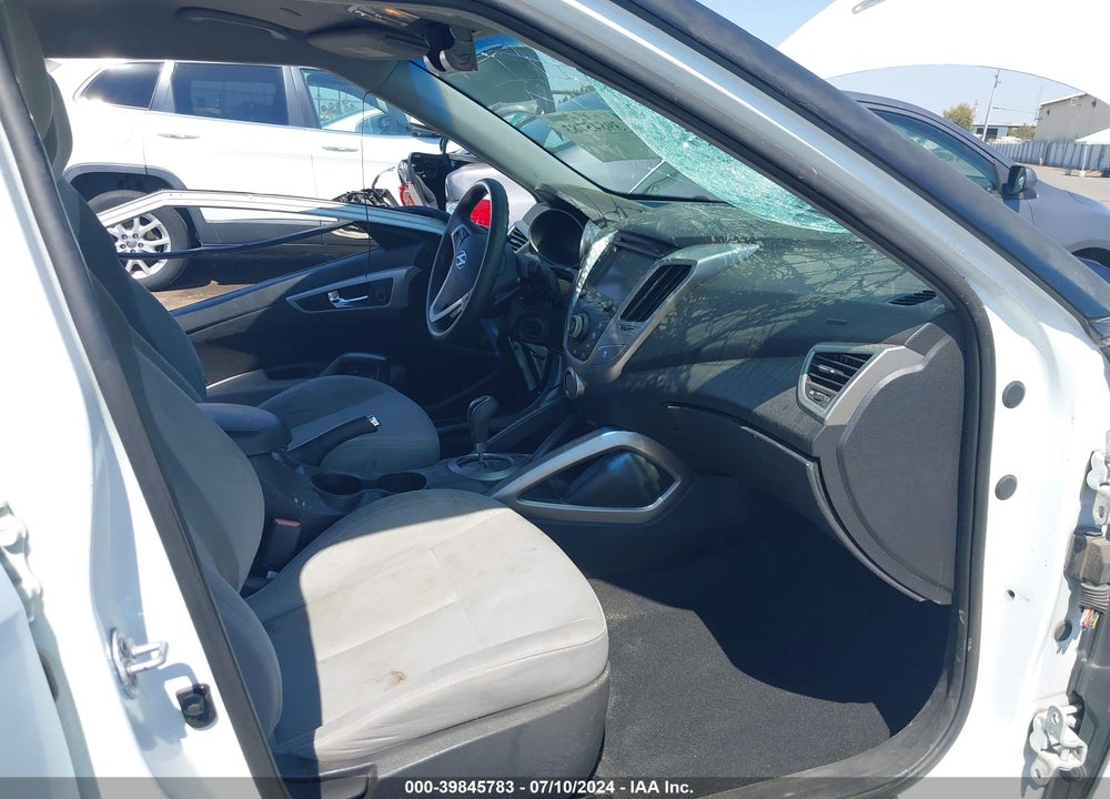 2013 HYUNDAI VELOSTER BASE W/GRAY VIN: KMHTC6AD1DU150489