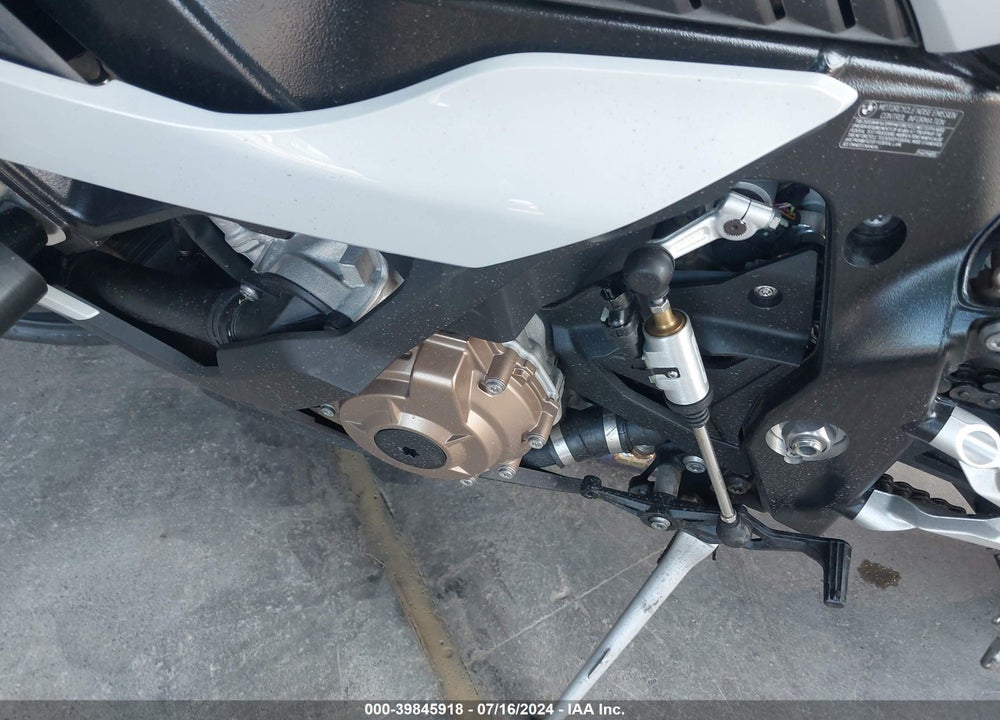 2020 BMW S 1000 RR VIN: WB10E2305LZJ28515