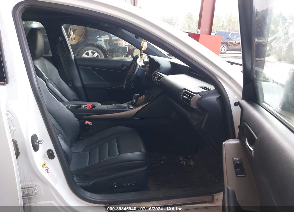 2016 LEXUS IS 300 VIN: JTHCM1D2XG5014177