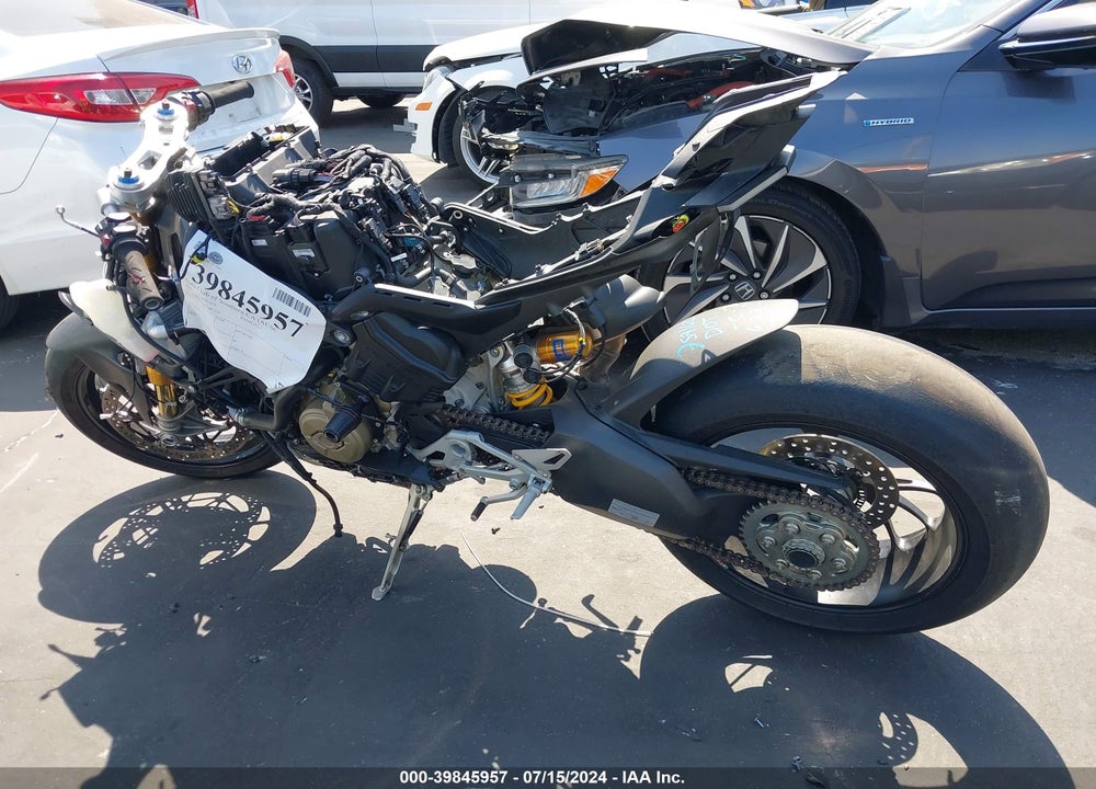 2020 DUCATI PANIGALE V4/V4S/V4S SPECIALE VIN: ZDMDAGNW7LB012275