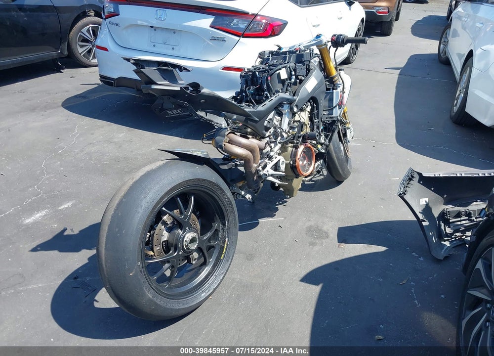 2020 DUCATI PANIGALE V4/V4S/V4S SPECIALE VIN: ZDMDAGNW7LB012275