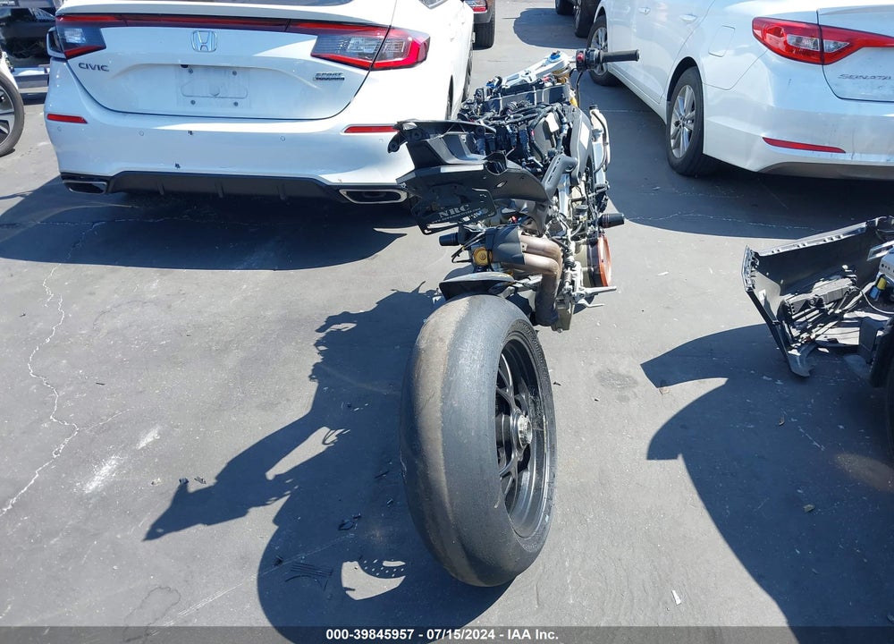 2020 DUCATI PANIGALE V4/V4S/V4S SPECIALE VIN: ZDMDAGNW7LB012275