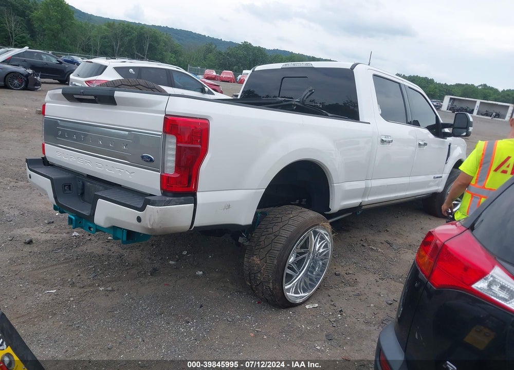 2018 FORD F-250 PLATINUM VIN: 1FT7W2BT6JEC02913
