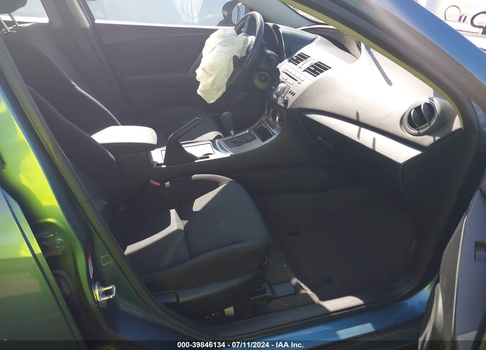 2011 MAZDA 3 I SPORT VIN: JM1BL1UG9B1463250