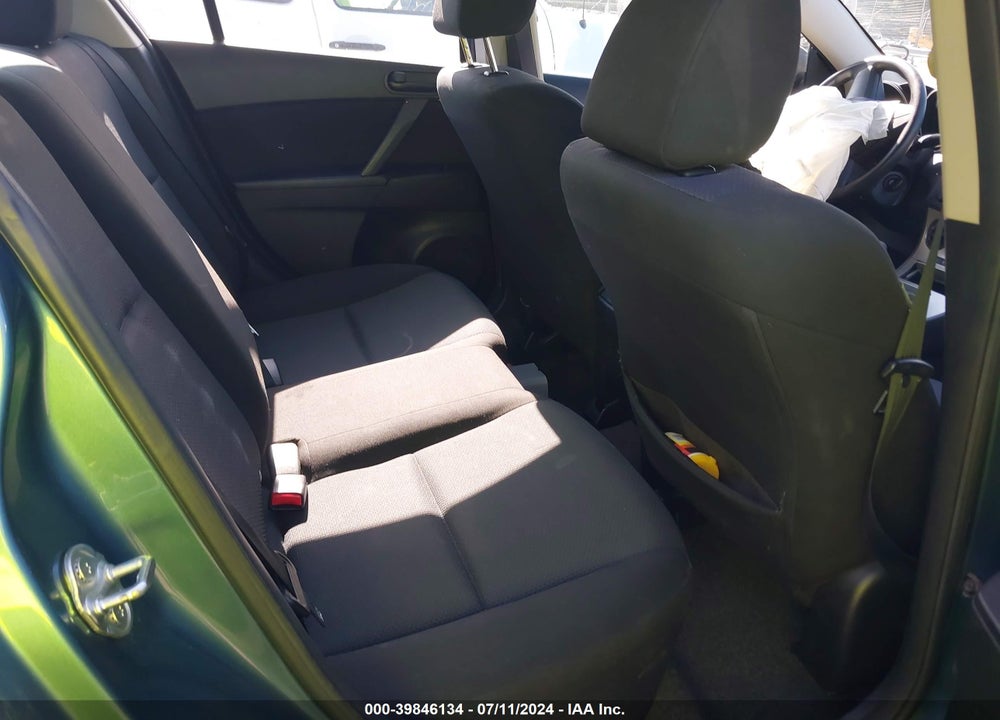 2011 MAZDA 3 I SPORT VIN: JM1BL1UG9B1463250