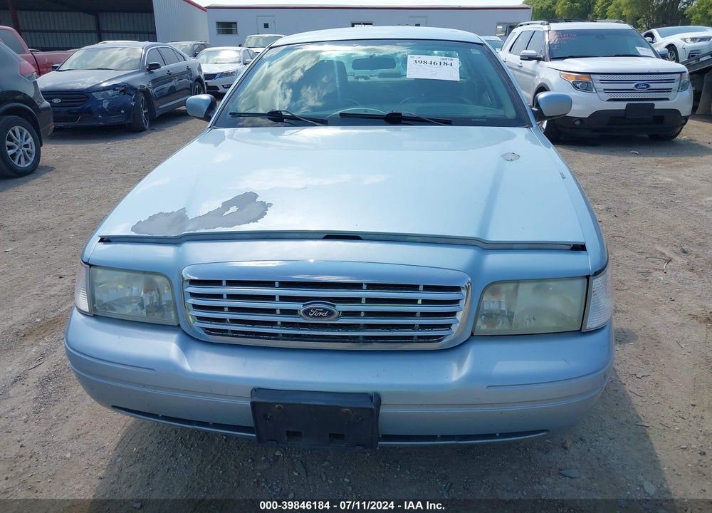 2011 FORD CROWN VICTORIA LX VIN: 2FABP7EV6BX147290