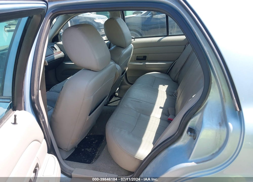 2011 FORD CROWN VICTORIA LX VIN: 2FABP7EV6BX147290