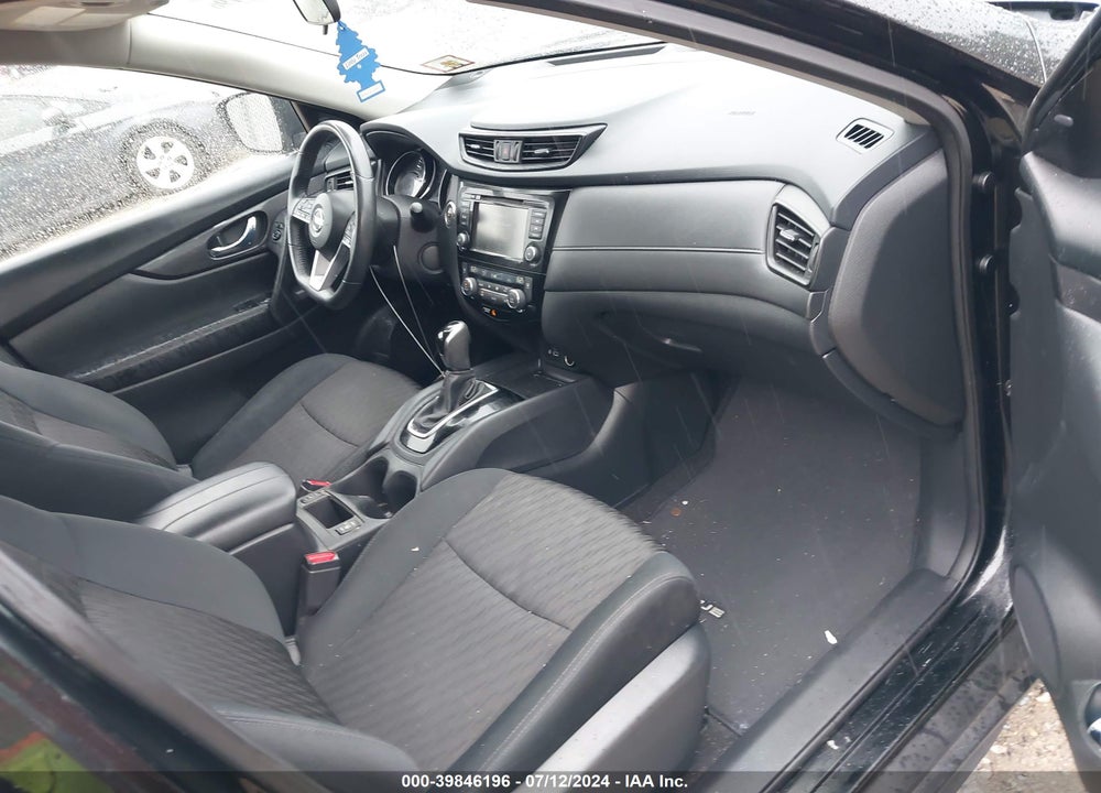 2018 NISSAN ROGUE SV VIN: 5N1AT2MVXJC816318