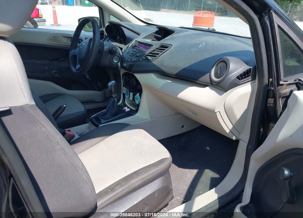 2011 FORD FIESTA S VIN: 3FADP4AJ1BM202704