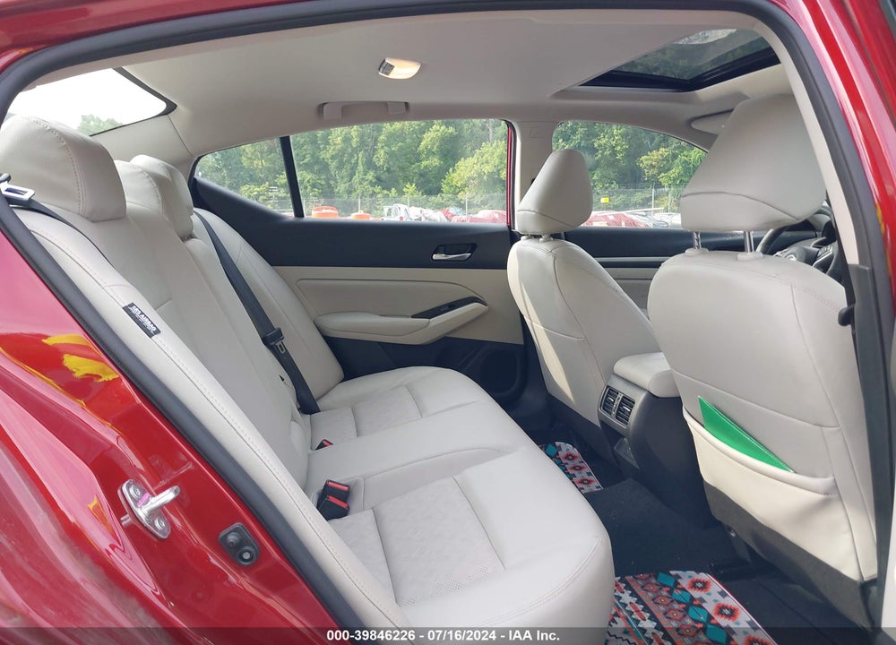 2024 NISSAN ALTIMA SL FWD VIN: 1N4BL4EV2RN352501