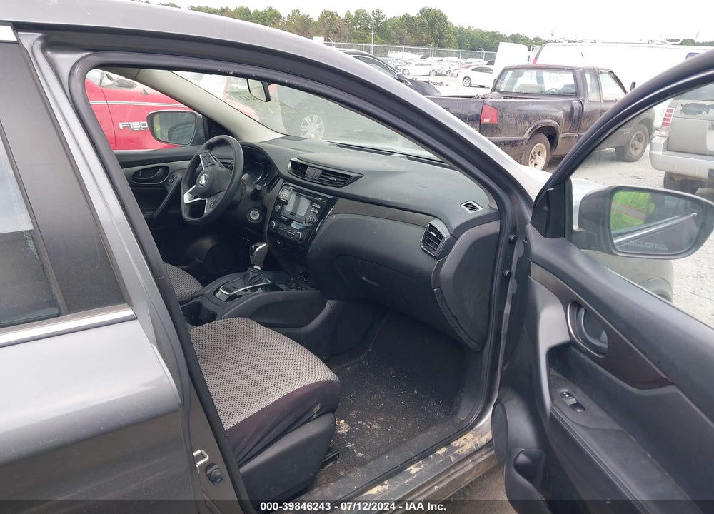 2018 NISSAN ROGUE SPORT S VIN: JN1BJ1CP5JW182123