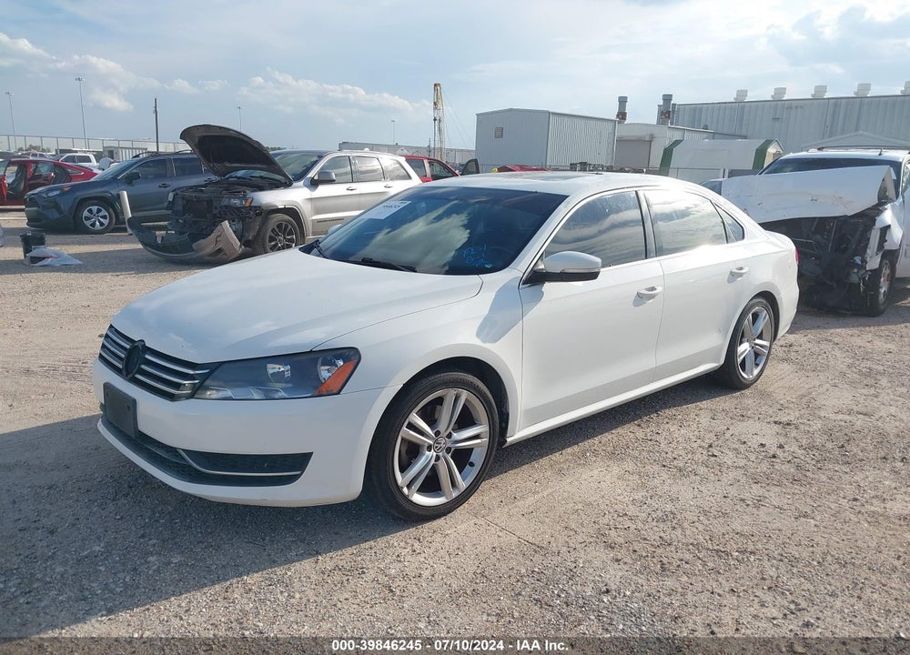 2014 VOLKSWAGEN PASSAT 1.8T SE VIN: 1VWBS7A31EC110384