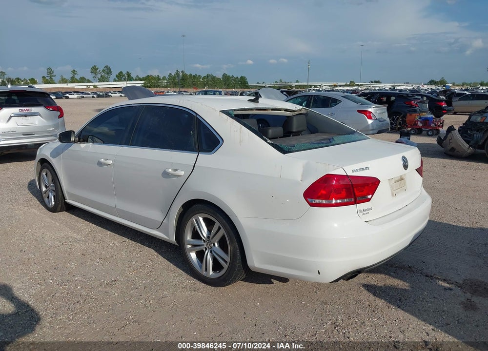 2014 VOLKSWAGEN PASSAT 1.8T SE VIN: 1VWBS7A31EC110384
