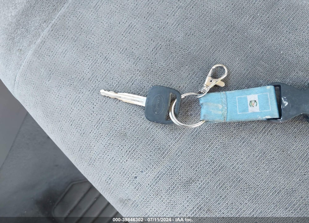 2003 TOYOTA COROLLA CE VIN: 2T1BR32E43C010128