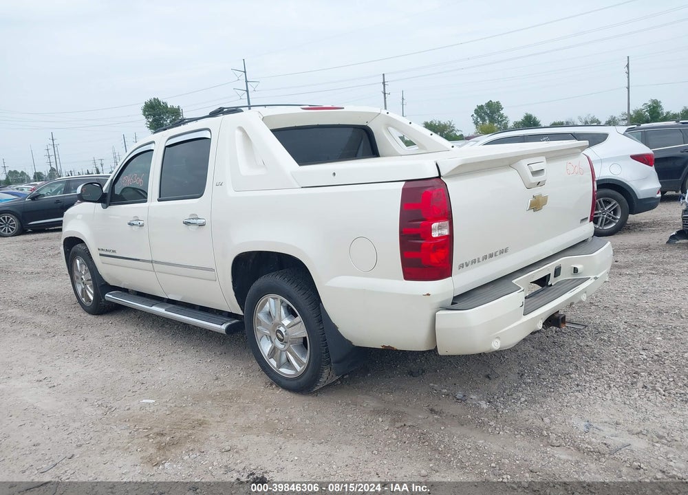 2010 CHEVROLET AVALANCHE 1500 LTZ VIN: 3GNVKGE08AG172136