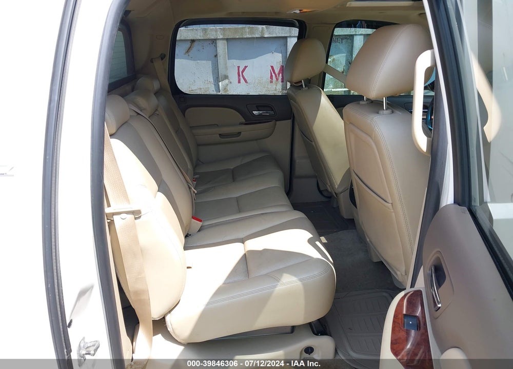 2010 CHEVROLET AVALANCHE 1500 LTZ VIN: 3GNVKGE08AG172136