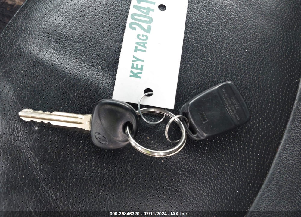 2013 HYUNDAI ELANTRA VIN: 5NPDH4AE9DH429514
