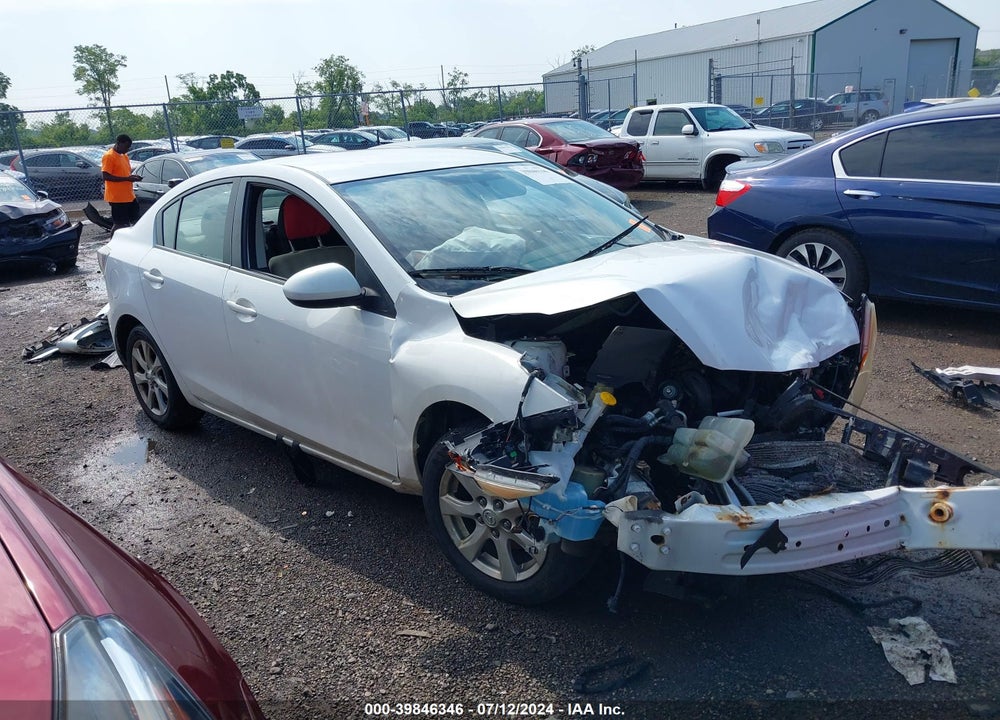 2011 MAZDA 3 I TOURING VIN: JM1BL1VGXB1405405