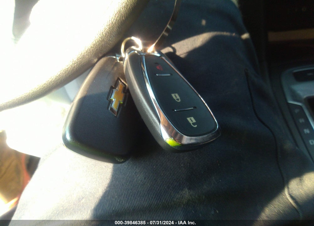 2019 CHEVROLET EQUINOX LT VIN: 3GNAXUEV4KL141484