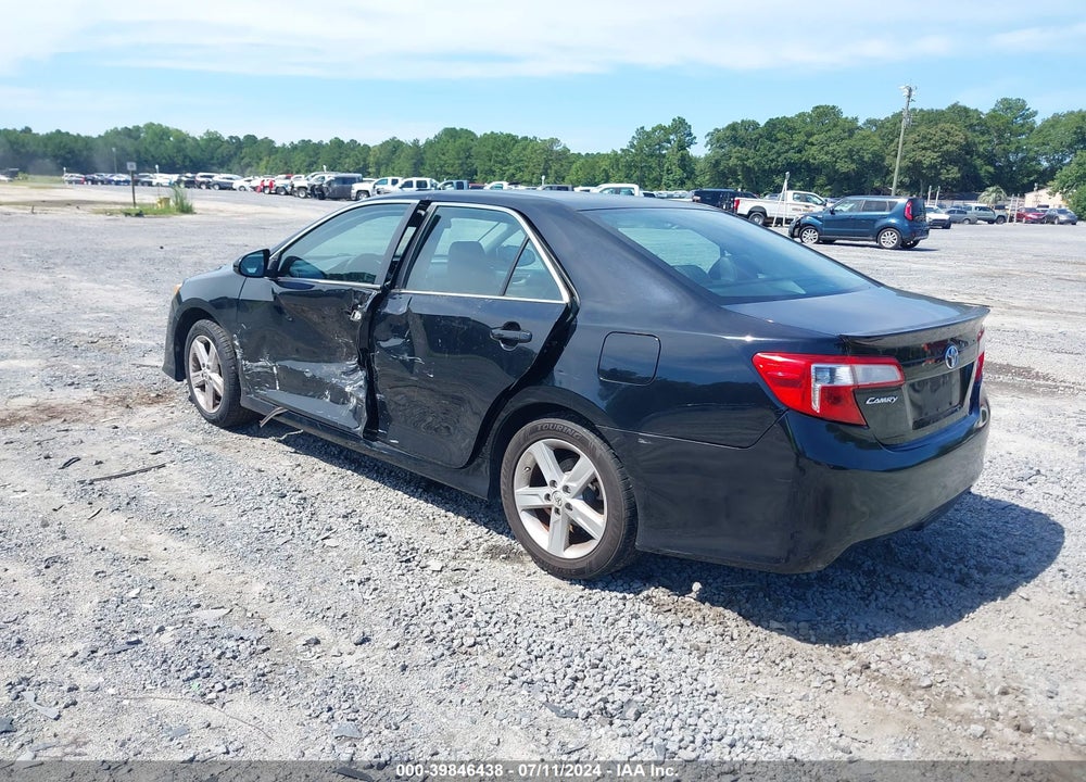 2013 TOYOTA CAMRY SE VIN: 4T1BF1FKXDU266058