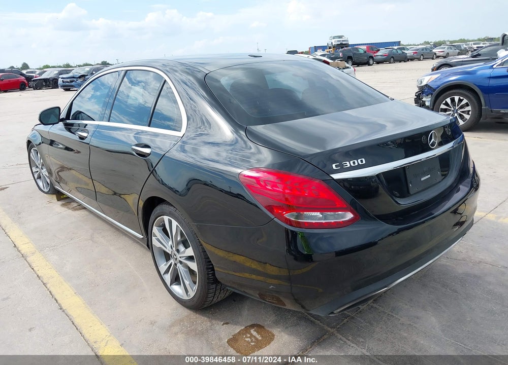 2018 MERCEDES-BENZ C 300 VIN: 55SWF4JB8JU274807