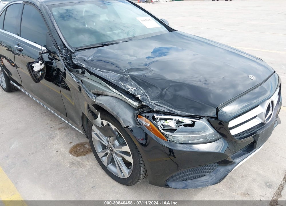 2018 MERCEDES-BENZ C 300 VIN: 55SWF4JB8JU274807