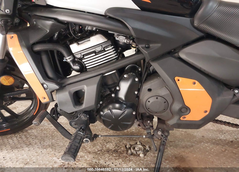 2022 KAWASAKI EN650 L VIN: JKAENEL1XNDA00092