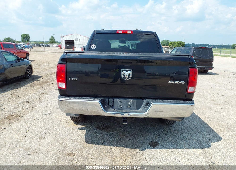 2021 RAM 1500 CLASSIC SLT 4X4 5'7 BOX VIN: 1C6RR7LG2MS532883