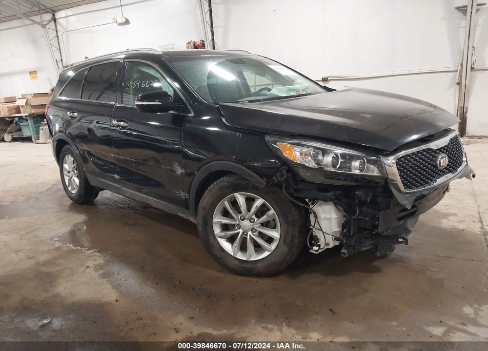 2016 KIA SORENTO 3.3L LX VIN: 5XYPG4A59GG023017