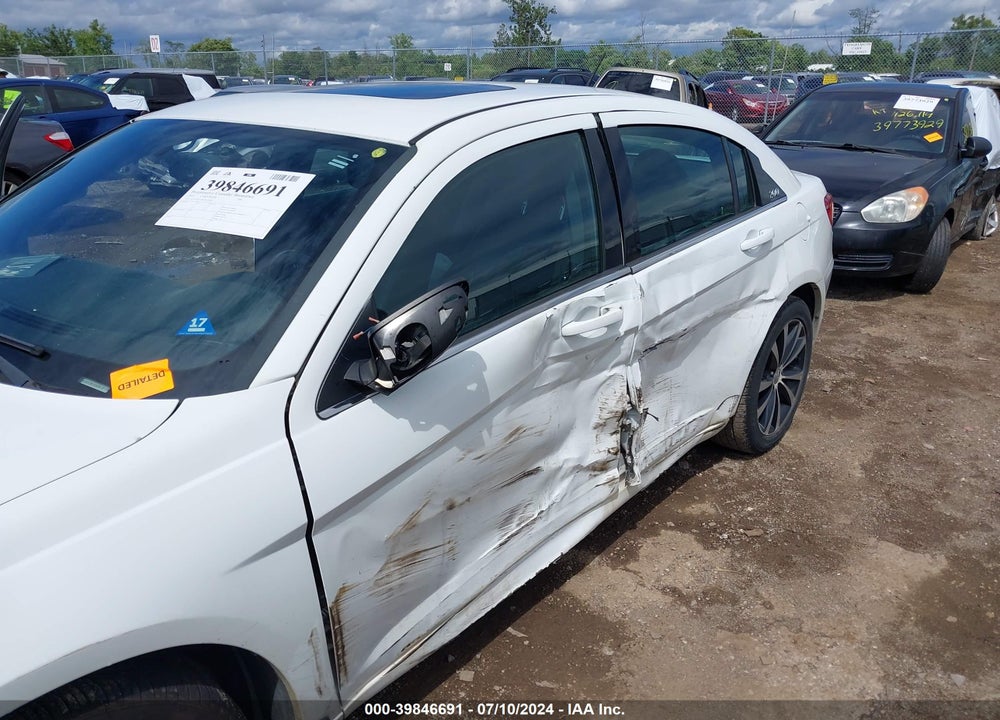 2014 CHRYSLER 200 LIMITED VIN: 1C3CCBCG0EN191703