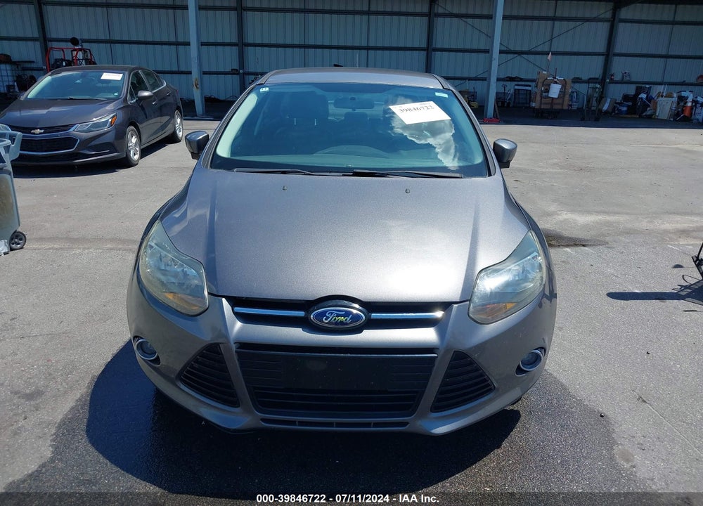 2014 FORD FOCUS TITANIUM VIN: 1FADP3J22EL165557