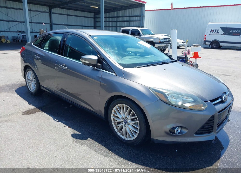2014 FORD FOCUS TITANIUM VIN: 1FADP3J22EL165557