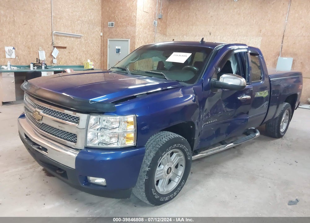 2011 CHEVROLET SILVERADO 1500 LT VIN: 1GCRKSE37BZ204826