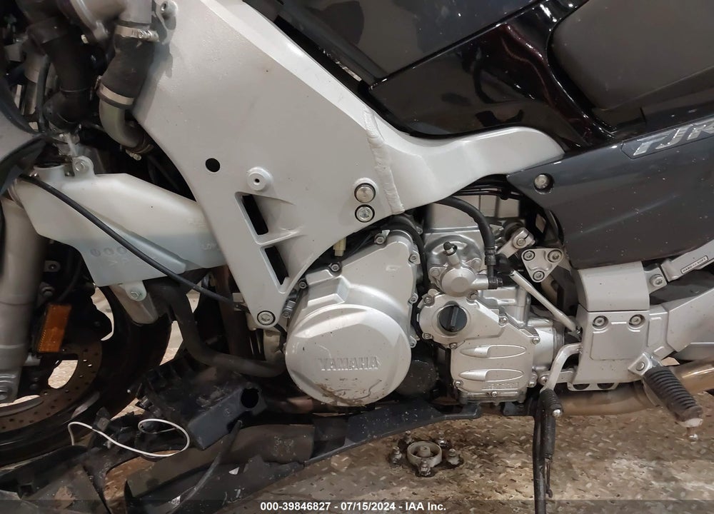 2015 YAMAHA FJR1300 A VIN: JYARP24E3FA002909