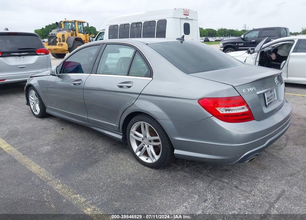 2013 MERCEDES-BENZ C 300 LUXURY 4MATIC/SPORT 4MATIC VIN: WDDGF8AB6DR297021