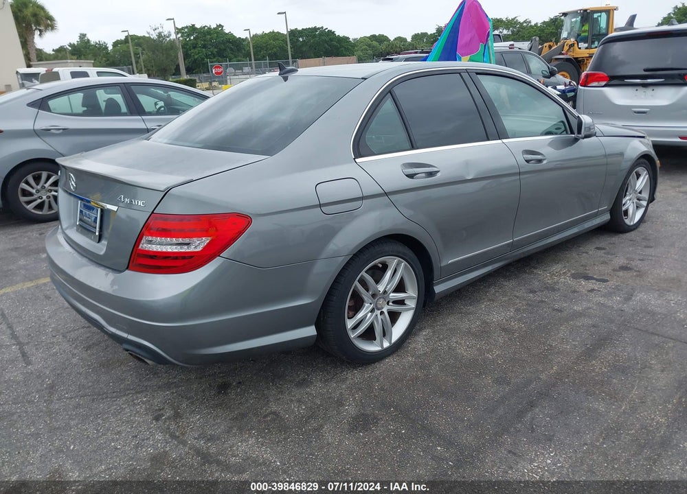 2013 MERCEDES-BENZ C 300 LUXURY 4MATIC/SPORT 4MATIC VIN: WDDGF8AB6DR297021