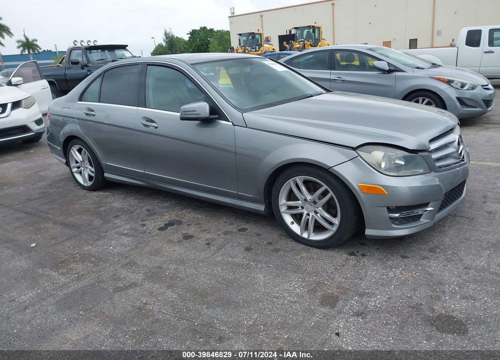 2013 MERCEDES-BENZ C 300 LUXURY 4MATIC/SPORT 4MATIC VIN: WDDGF8AB6DR297021