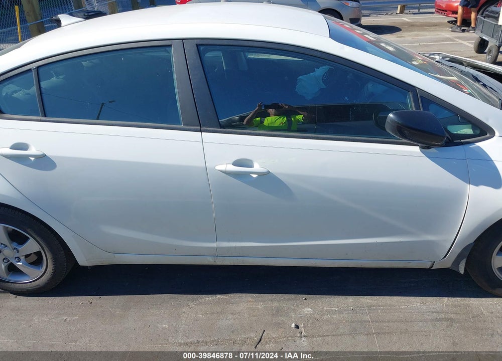 2017 KIA FORTE LX VIN: 3KPFK4A75HE082043